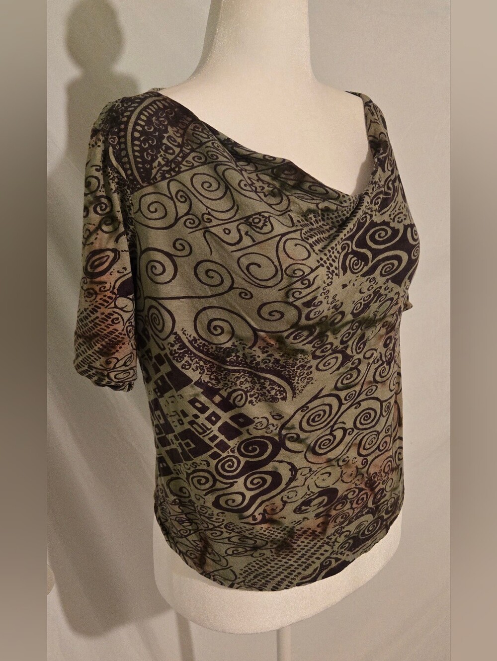 Cowl Neck Swirl Print Women's Top - Olive